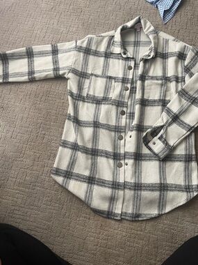 Pink Lily Kids Cream Plaid Button-Down Shirt